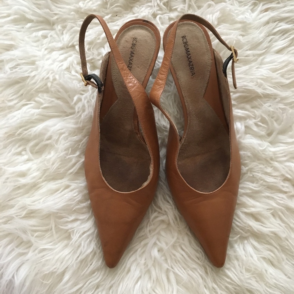 BCBG made in Italy sling backs. 1 in heel.